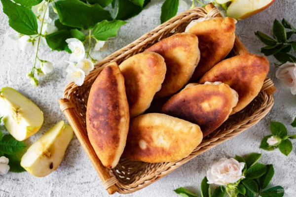 Пирожки с яблоками жареные