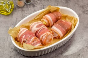 Куриные рулетики в беконе Куриные рулетики в беконе