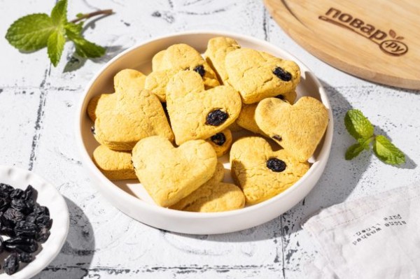 Печенье с изюмом из кукурузной муки Печенье с изюмом из кукурузной муки