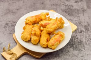 Крабовые палочки фаршированные в кляре Крабовые палочки фаршированные в кляре