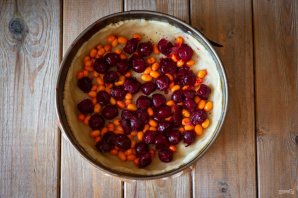 Открытый песочный пирог с творогом и ягодами Открытый песочный пирог с творогом и ягодами