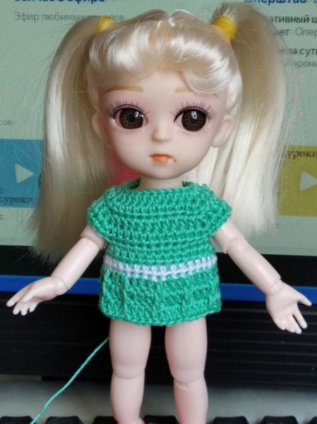 Платье вязаное для кукол BJD.