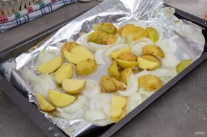 Скумбрия с картошкой в фольге в духовке Скумбрия с картошкой в фольге в духовке