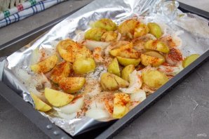 Скумбрия с картошкой в фольге в духовке Скумбрия с картошкой в фольге в духовке