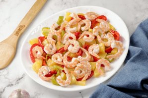 Креветки с ананасами и болгарским перцем Креветки с ананасами и болгарским перцем