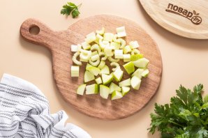Сок с яблоком, петрушкой и сельдереем Сок с яблоком, петрушкой и сельдереем