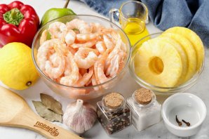 Креветки с ананасами и болгарским перцем Креветки с ананасами и болгарским перцем
