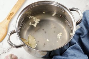 Креветки с ананасами и болгарским перцем Креветки с ананасами и болгарским перцем