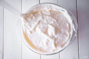 Торт с вишней и ананасом Торт с вишней и ананасом