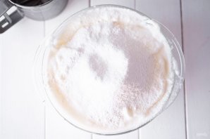 Торт с вишней и ананасом Торт с вишней и ананасом