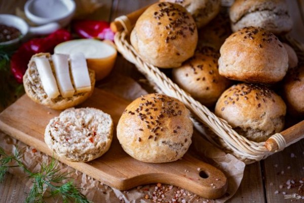 Ржаные булочки с луком Ржаные булочки с луком