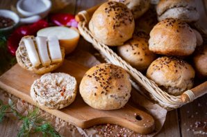 Ржаные булочки с луком Ржаные булочки с луком