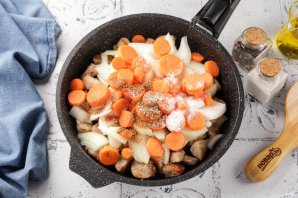 Тыква, тушенная со свининой Тыква, тушенная со свининой