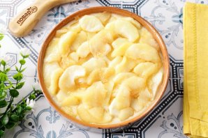 Шарлотка с яблоками в аэрогриле Шарлотка с яблоками в аэрогриле