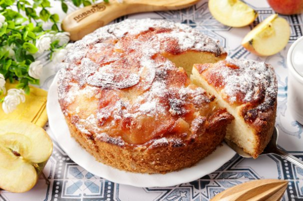 Шарлотка с яблоками в аэрогриле Шарлотка с яблоками в аэрогриле