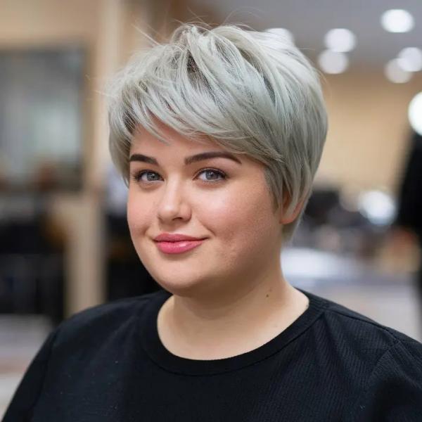 16 стрижек пикси для полных, которые сделают лицо визуально уже