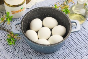 Яйца с поталью Яйца с поталью