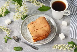 Шарлотка с щавелем Шарлотка с щавелем