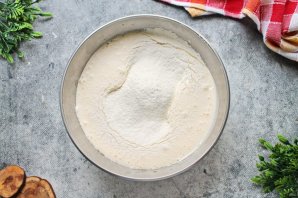 Шарлотка с щавелем Шарлотка с щавелем