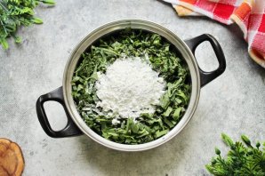 Шарлотка с щавелем Шарлотка с щавелем