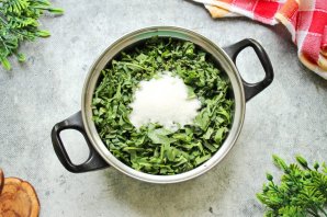 Шарлотка с щавелем Шарлотка с щавелем