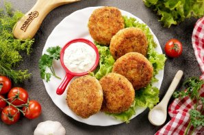 Куриные котлеты с хлебом