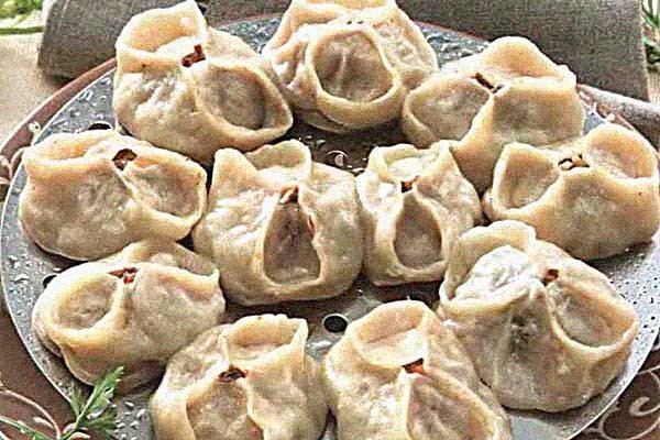 Манты с бараниной и тыквой
Манты с бараниной и тыквой