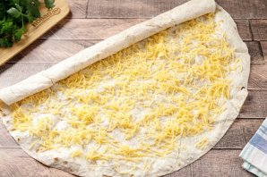 Рулет из лаваша с сыром Рулет из лаваша с сыром