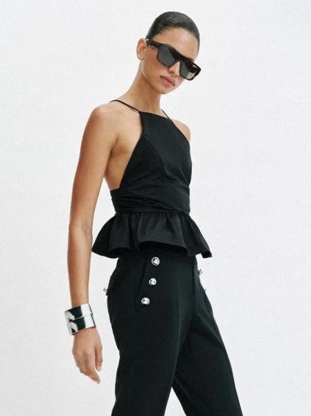 8 трендовых летних топов от Zara, которые сделают талию стройнее