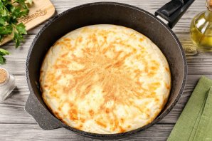 Ленивый хачапури на сковороде рецепт с сыром на молоке Ленивый хачапури на сковороде рецепт с сыром на молоке