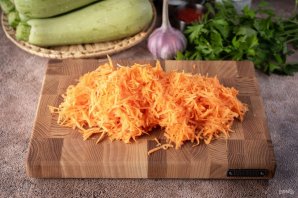Икра кабачковая с чесноком Икра кабачковая с чесноком