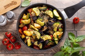 Рататуй с картошкой на сковороде Рататуй с картошкой на сковороде