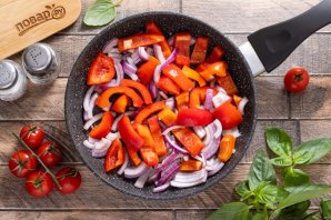 Рататуй с картошкой на сковороде Рататуй с картошкой на сковороде