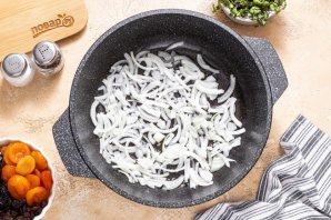Постный плов с сухофруктами Постный плов с сухофруктами