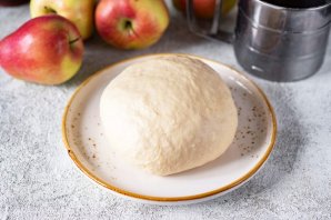 Пирожки с яблоками жареные