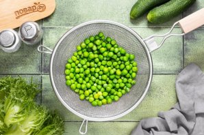 Салат из зеленого гороха