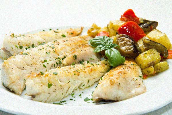 Белая рыба с овощами
Белая рыба с овощами